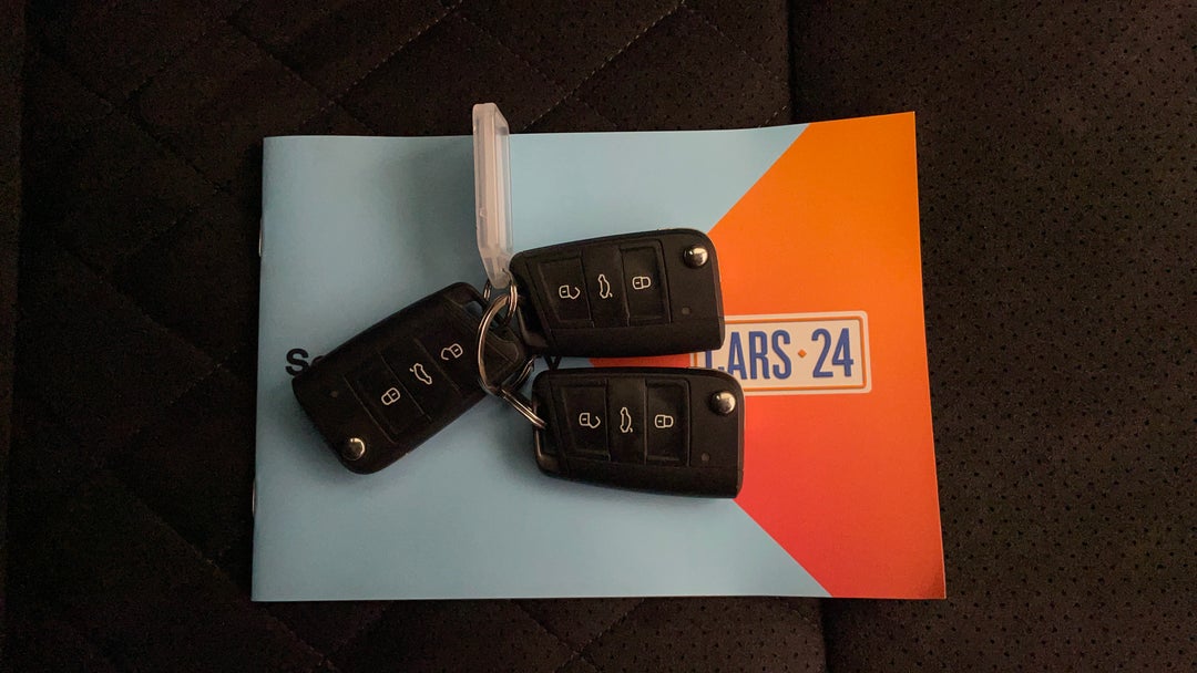 2017 SKODA Octavia Rs 169 Tsi, Automatic, 41568 km, Key Close-up