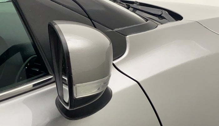 2016 Maruti Baleno ZETA PETROL 1.2, Petrol, Manual, 61,118 km, Right rear-view mirror - Indicator light has minor damage