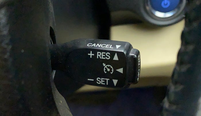 2015 Toyota Camry HYBRID AT, Petrol, Automatic, 1,52,145 km, Adaptive Cruise Control