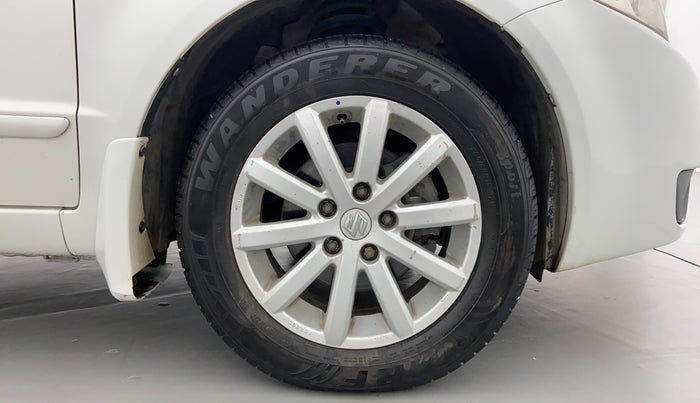 2012 Maruti SX4 ZDI, Diesel, Manual, 1,33,305 km, Right Front Wheel