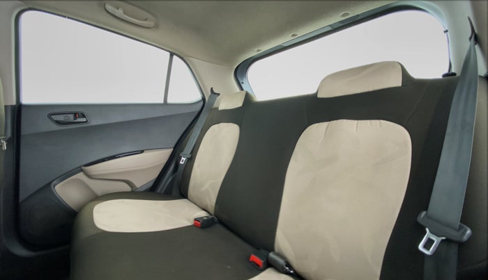 2015 Hyundai Grand i10 MAGNA 1.2 VTVT, Petrol, Manual, 49,786 km, Right Side Rear Door Cabin