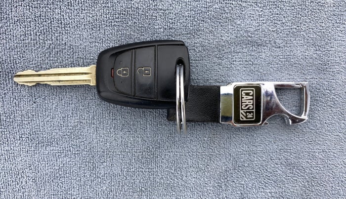 2015 Hyundai Grand i10 MAGNA 1.2 VTVT, Petrol, Manual, 49,786 km, Key Close Up