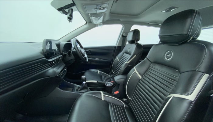 2022 Hyundai NEW I20 ASTA (O) 1.2 MT, Petrol, Manual, 19,783 km, Right Side Front Door Cabin