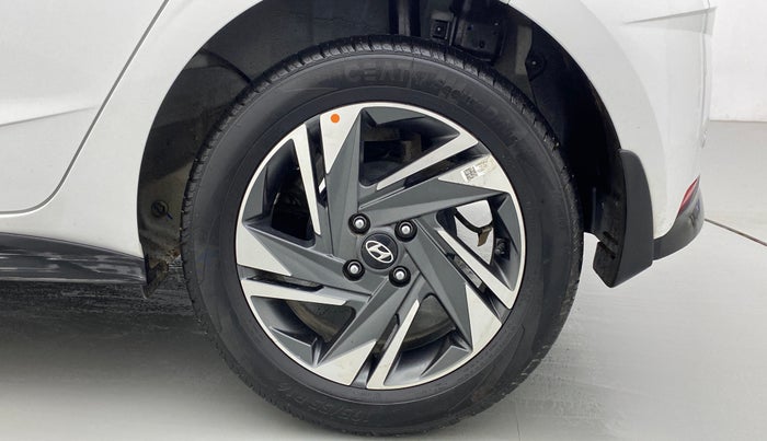 2022 Hyundai NEW I20 ASTA (O) 1.2 MT, Petrol, Manual, 19,783 km, Left Rear Wheel