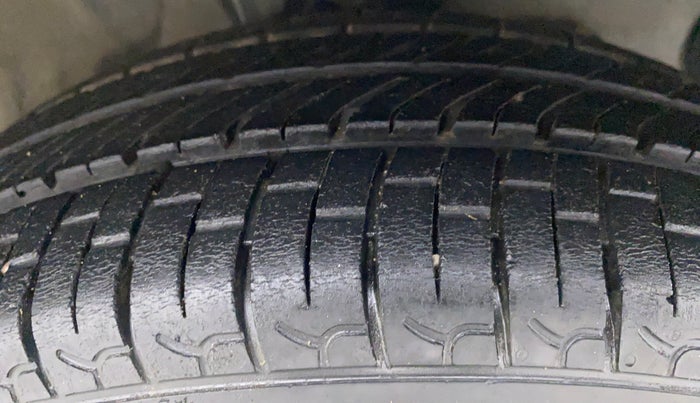 2018 Hyundai NEW SANTRO SPORTZ MT, Petrol, Manual, 26,239 km, Right Front Tyre Tread
