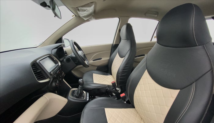 2018 Hyundai NEW SANTRO SPORTZ MT, Petrol, Manual, 26,239 km, Right Side Front Door Cabin