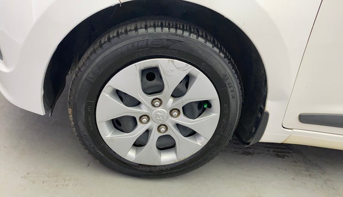 2014 Hyundai Xcent S 1.2, Petrol, Manual, 72,265 km, Left Front Wheel