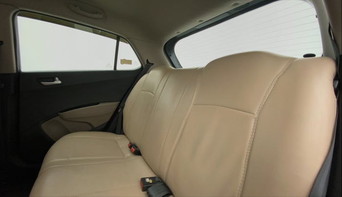 2017 Hyundai Grand i10 SPORTZ 1.2 KAPPA VTVT, Petrol, Manual, 36,038 km, Right Side Rear Door Cabin