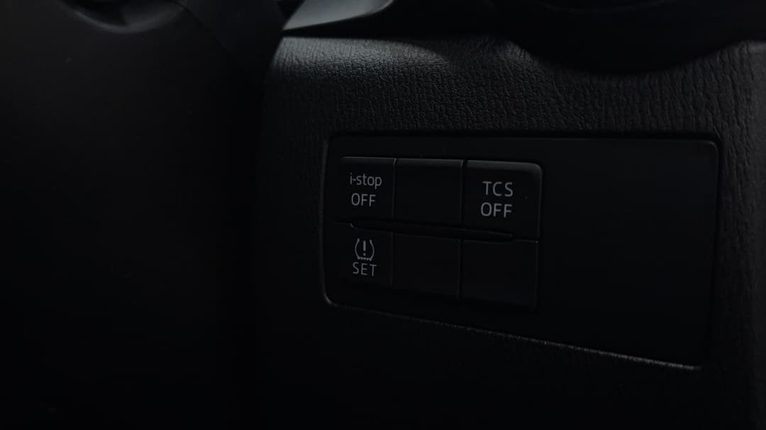 2023 Mazda CX-3 Maxx Sport (FWD), Automatic, 34105 km, Utility Switches/Buttons