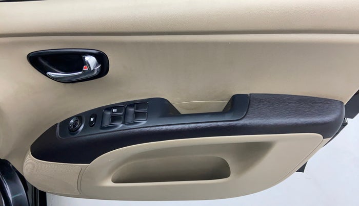 2012 Hyundai i10 SPORTZ 1.2 KAPPA2, Petrol, Manual, 48,208 km, Driver Side Door Panels Controls