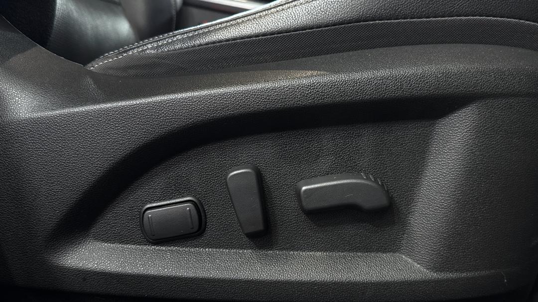 2023 Renault Koleos Zen (4x2), Automatic, 59420 km, Drivers Side Adjustment Panel