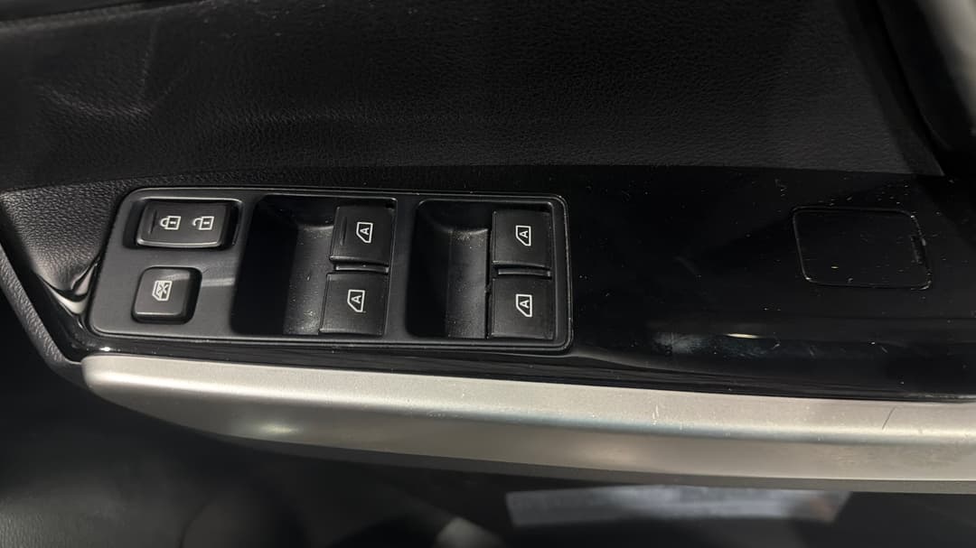 2022 Mitsubishi Pajero Sport Exceed (4WD) 7 Seat, Automatic, 49463 km, Drivers Side Door Panel Controls
