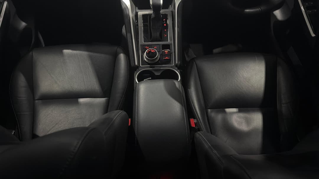 2022 Mitsubishi Pajero Sport Exceed (4WD) 7 Seat, Automatic, 49463 km, Center Console