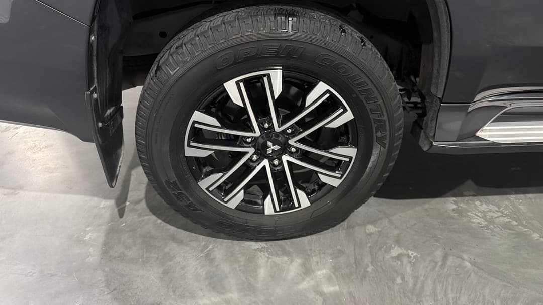 2022 Mitsubishi Pajero Sport Exceed (4WD) 7 Seat, Automatic, 49463 km, Right Rear Wheel