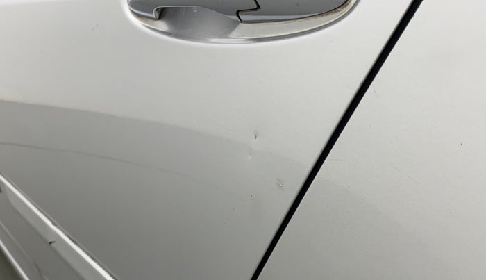 2011 Honda City 1.5L I-VTEC V MT, Petrol, Manual, 1,18,087 km, Rear left door - Slightly dented