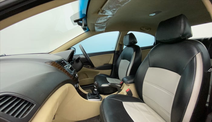 2015 Hyundai Verna FLUIDIC 4S 1.6 VTVT S, Petrol, Manual, 74,294 km, Right Side Front Door Cabin