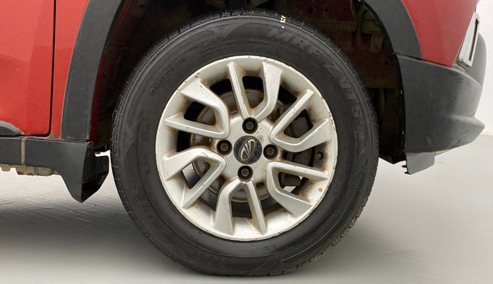 2016 Mahindra Kuv100 K8 6 STR, Petrol, Manual, 43,431 km, Right Front Wheel