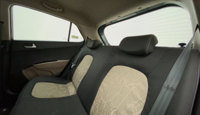 2015 Hyundai Grand i10 ASTA AT 1.2 KAPPA VTVT, Petrol, Automatic, 60,942 km, Right Side Rear Door Cabin