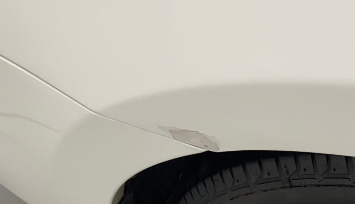 2017 Hyundai Verna 1.6 CRDI SX, Diesel, Manual, 1,22,496 km, Right quarter panel - Paint has minor damage