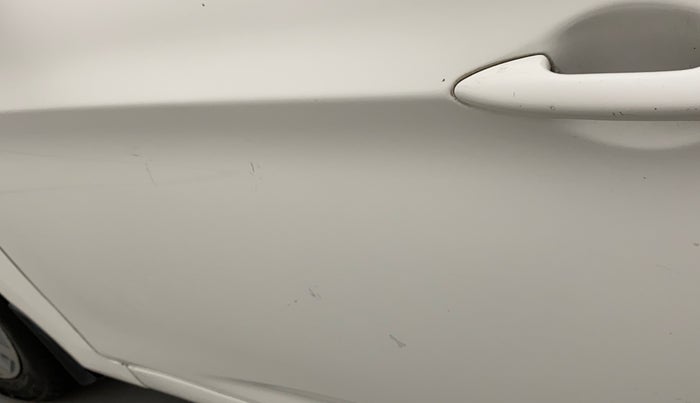 2017 Hyundai Verna 1.6 CRDI SX, Diesel, Manual, 1,22,496 km, Front passenger door - Minor scratches