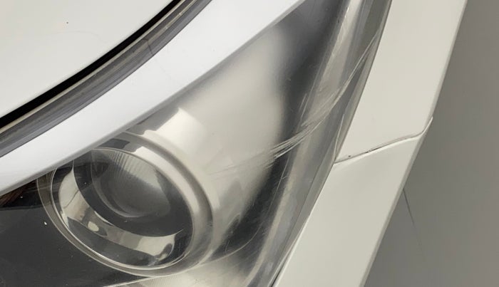 2017 Hyundai Verna 1.6 CRDI SX, Diesel, Manual, 1,22,496 km, Left headlight - Minor scratches