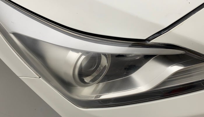 2017 Hyundai Verna 1.6 CRDI SX, Diesel, Manual, 1,22,496 km, Right headlight - Faded