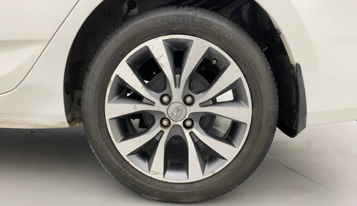 2017 Hyundai Verna 1.6 CRDI SX, Diesel, Manual, 1,22,496 km, Left Rear Wheel