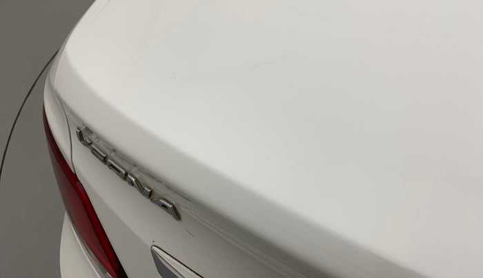 2017 Hyundai Verna 1.6 CRDI SX, Diesel, Manual, 1,22,496 km, Dicky (Boot door) - Minor scratches