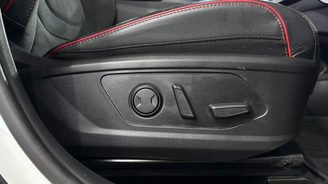 2023 Hyundai Tucson Highlander N Line (AWD), Automatic, 36712 km, Drivers Side Adjustment Panel