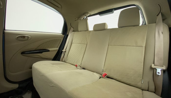 2017 Toyota Etios Liva VX DUAL TONE, Petrol, Manual, 22,525 km, Right Side Rear Door Cabin
