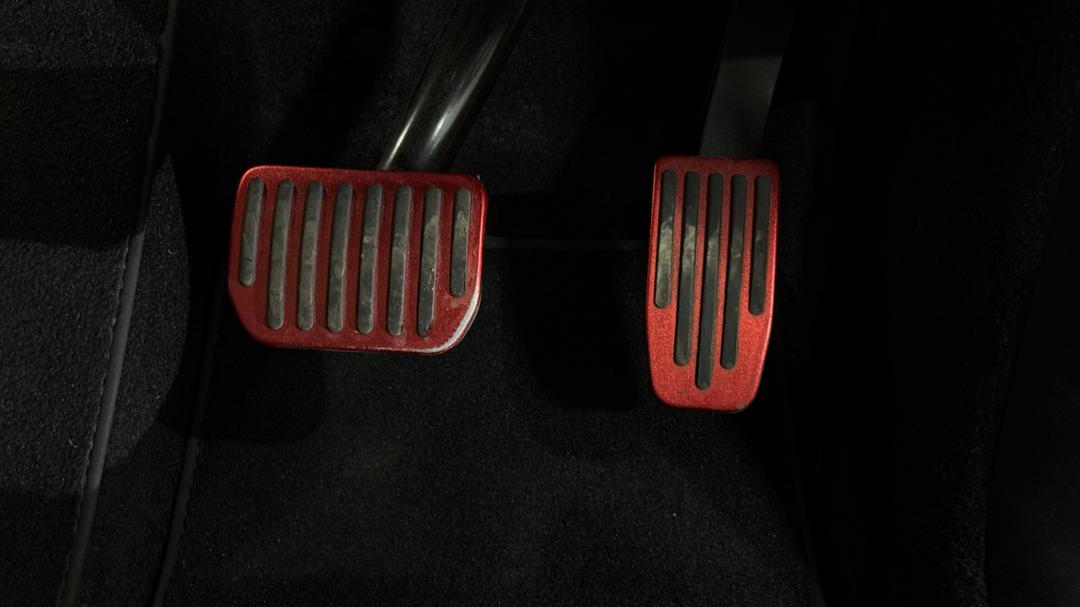 2022 Tesla Model Y Rear-wheel Drive, Automatic, 51099 km, Pedals and Footmat