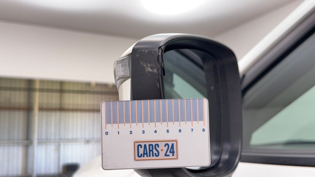 Side Mirrors Housing LHS Scratch