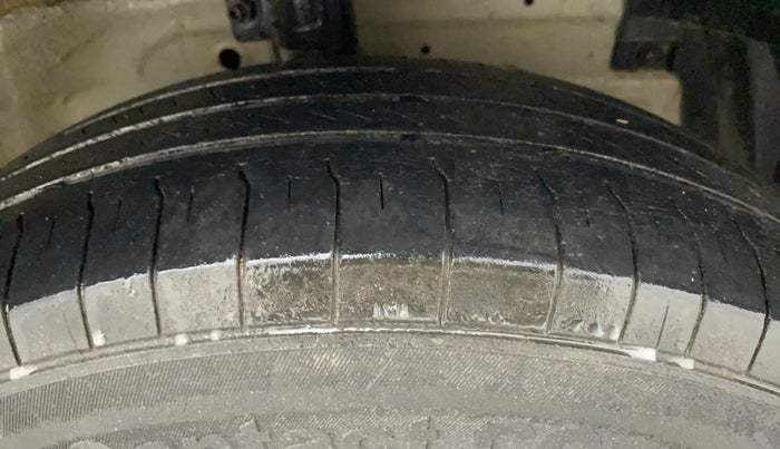 2015 Maruti Swift Dzire LDI, Diesel, Manual, 72,953 km, Right Front Tyre Tread