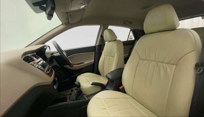 2015 Hyundai Elite i20 SPORTZ 1.2 (O), Petrol, Manual, 65,135 km, Right Side Front Door Cabin