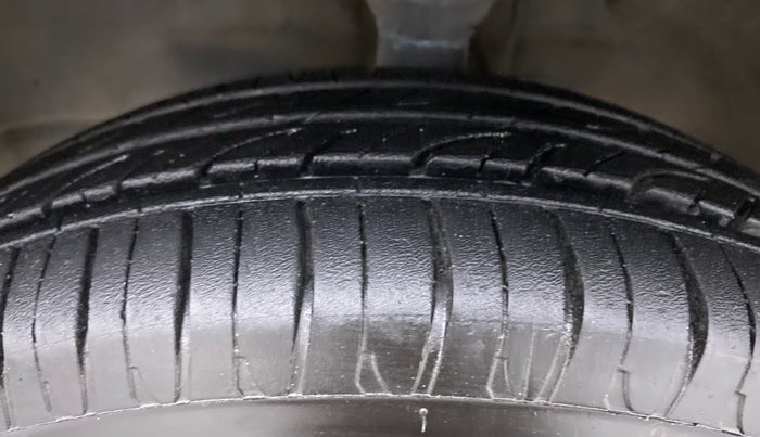 2015 Maruti Wagon R 1.0 VXI, Petrol, Manual, 36,536 km, Left Front Tyre Tread