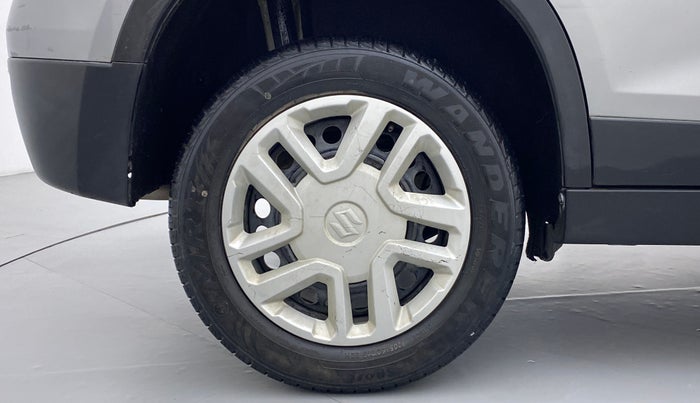 2016 Maruti Vitara Brezza VDI OPT, Diesel, Manual, Right Rear Wheel