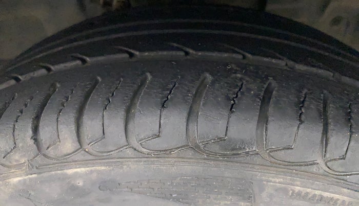 2018 Ford Ecosport TITANIUM 1.5L PETROL, Petrol, Manual, 32,112 km, Right Front Tyre Tread