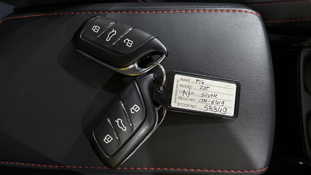 2022 MG Zst Vibe, Automatic, 59697 km, Key Close-up