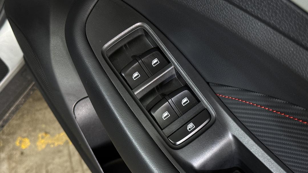 2022 MG Zst Vibe, Automatic, 59697 km, Drivers Side Door Panel Controls