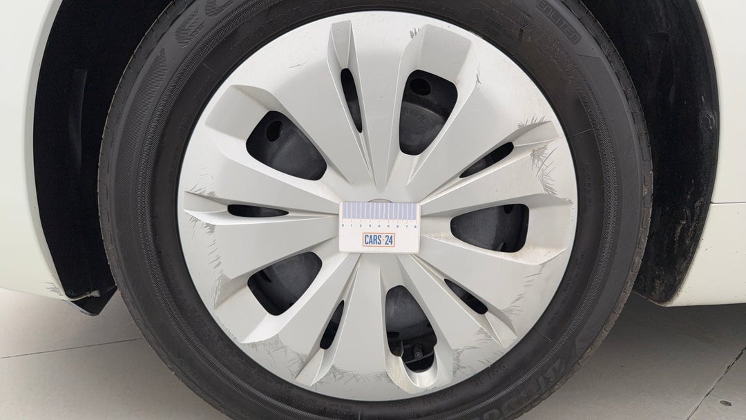 Wheels Hubcap Front LHS Gutter Rash