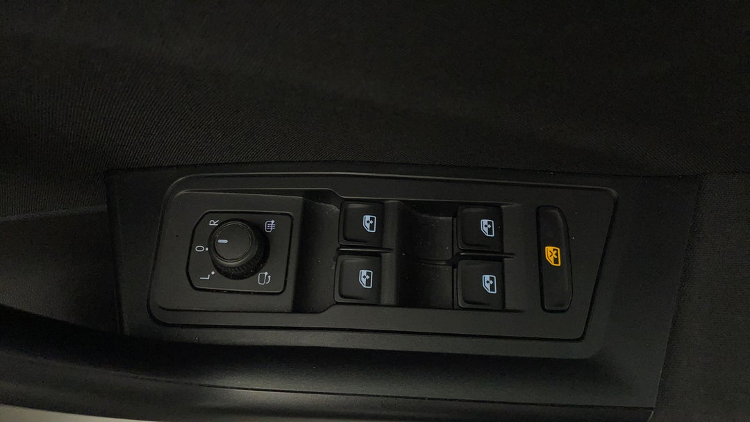 2023 Volkswagen T-roc Tsi110 Citylife, Automatic, 52973 km, Drivers Side Door Panel Controls