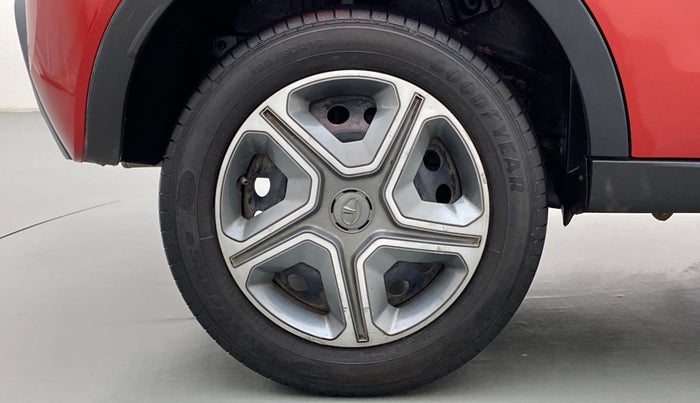 2018 Tata NEXON XM 1.5, Diesel, Manual, 49,652 km, Right Rear Wheel