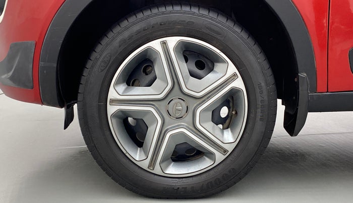 2018 Tata NEXON XM 1.5, Diesel, Manual, 49,652 km, Left Front Wheel