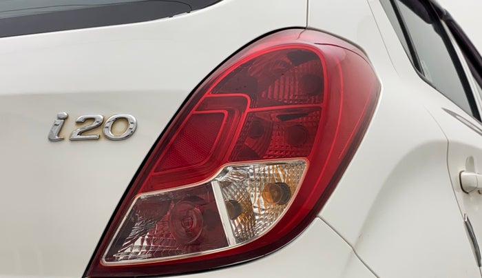 2014 Hyundai i20 SPORTZ 1.4 CRDI, Diesel, Manual, 75,921 km, Right tail light - Minor scratches