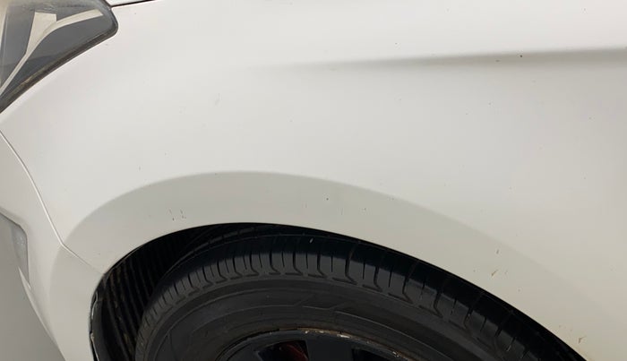 2014 Hyundai i20 SPORTZ 1.4 CRDI, Diesel, Manual, 75,921 km, Left fender - Minor scratches