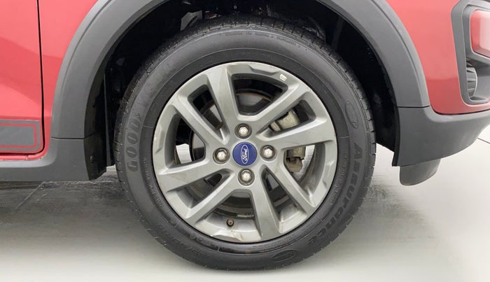 2018 Ford FREESTYLE TITANIUM 1.2 PETROL, Petrol, Manual, 49,824 km, Right Front Wheel