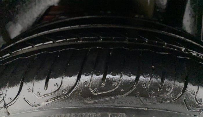 2018 Ford FREESTYLE TITANIUM 1.2 PETROL, Petrol, Manual, 49,824 km, Left Rear Tyre Tread