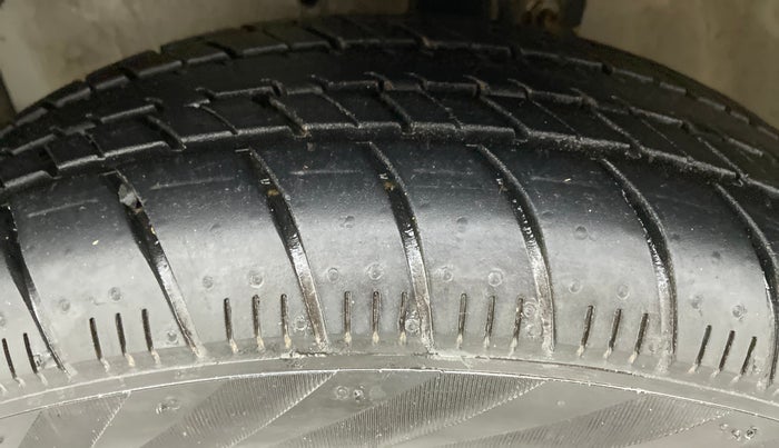 2019 Maruti Celerio VXI d, Petrol, Manual, 6,452 km, Left Front Tyre Tread