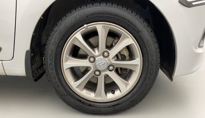 2016 Hyundai Grand i10 ASTA (O) AT 1.2 KAPPA VTVT, Petrol, Automatic, 51,314 km, Right Front Wheel