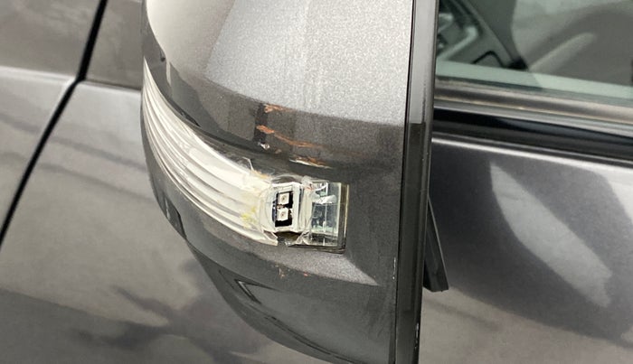 2016 Maruti Swift VXI D, Petrol, Manual, 49,838 km, Left rear-view mirror - Indicator light has minor damage